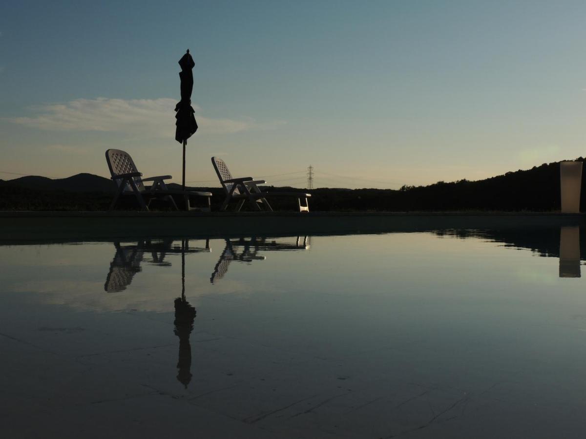 Agriturismo Podere Borgognano マッサ・マリッティマ エクステリア 写真